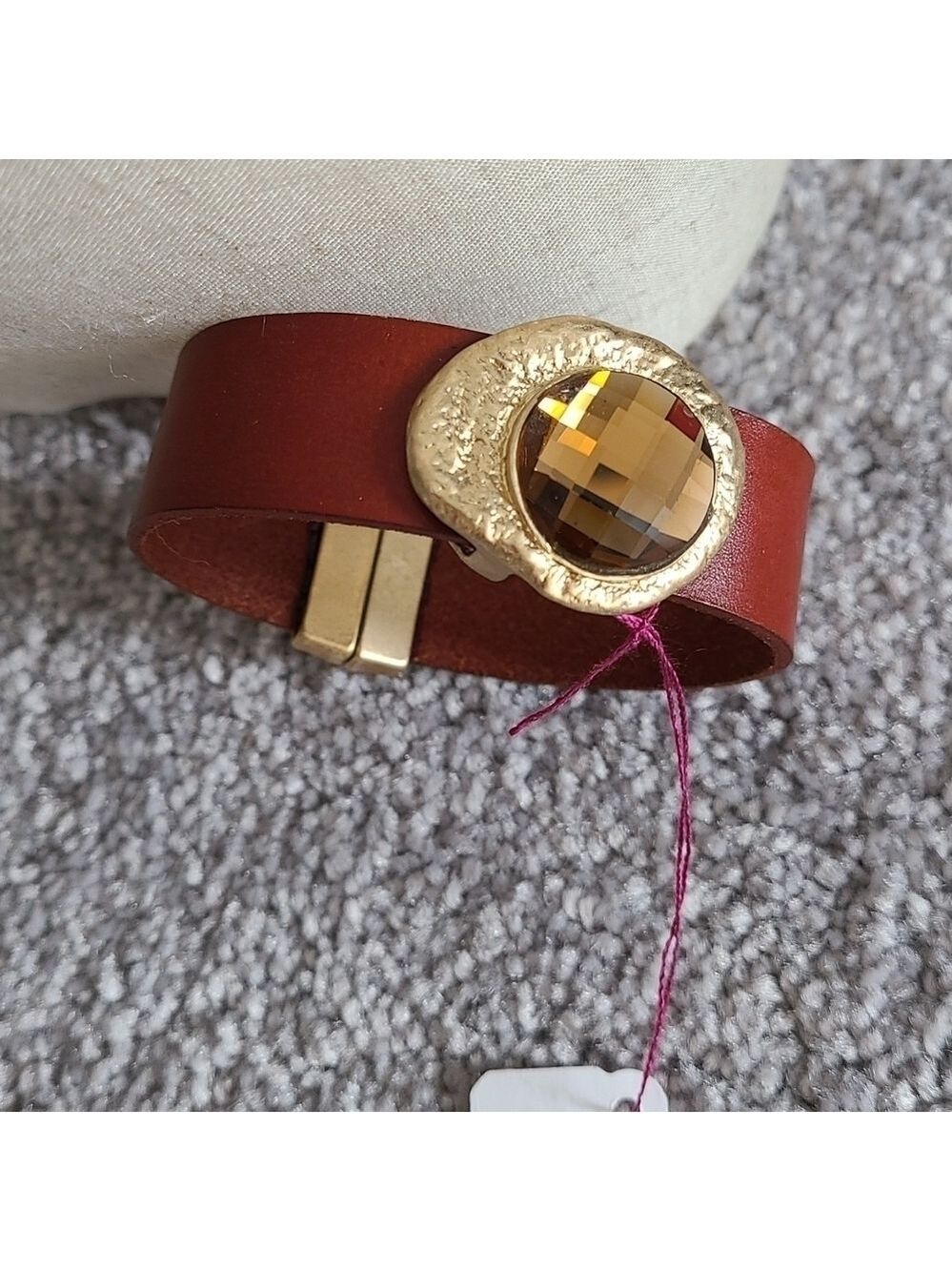 TRÏBE Brown Faux leather magnetic bracelet with Amber color Stone